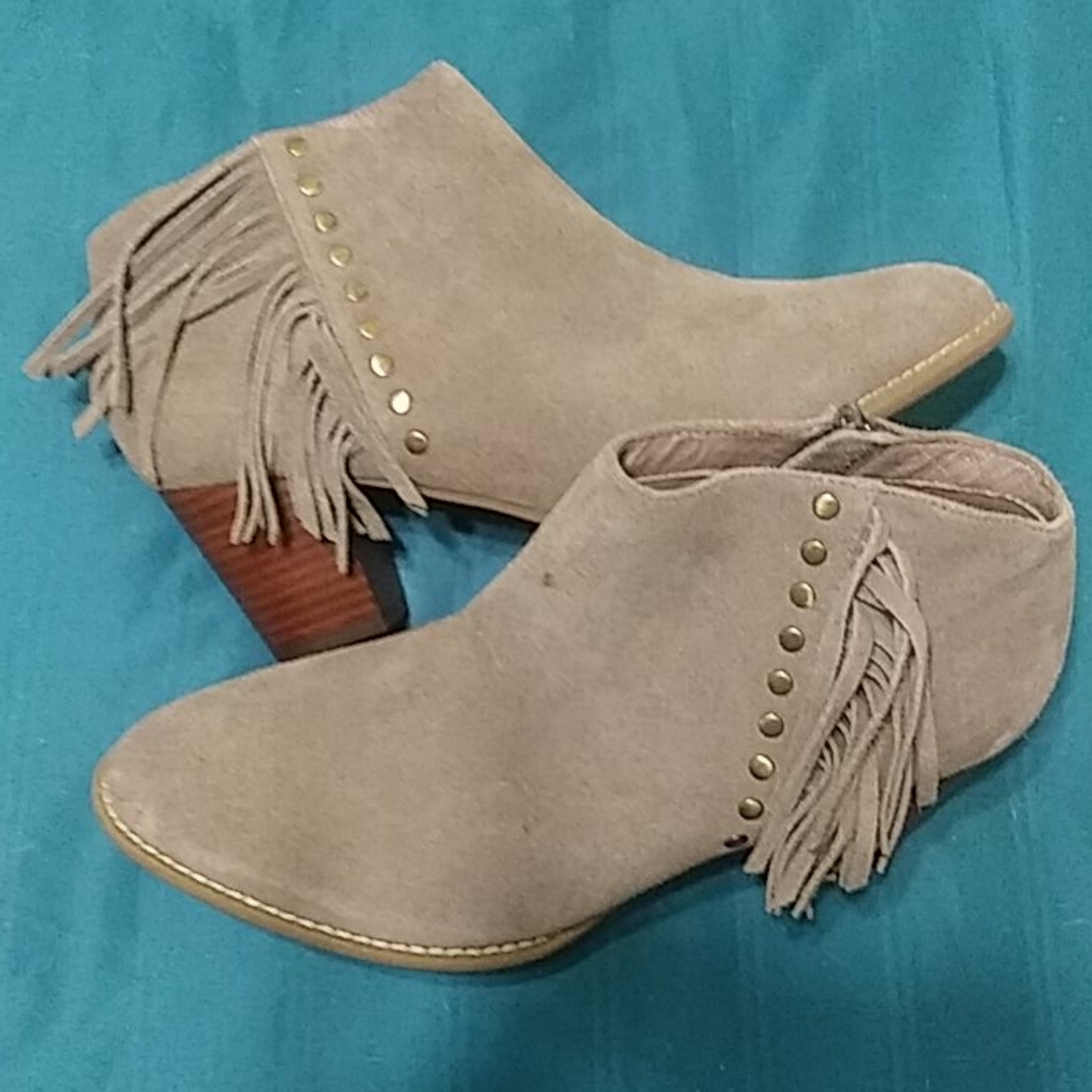 Vionic Faros Suede booties US 9.5